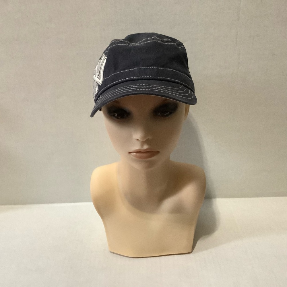 Woman NY Yankee Hat